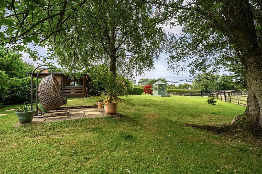 Property photo 3 of 14 Picture No. 11