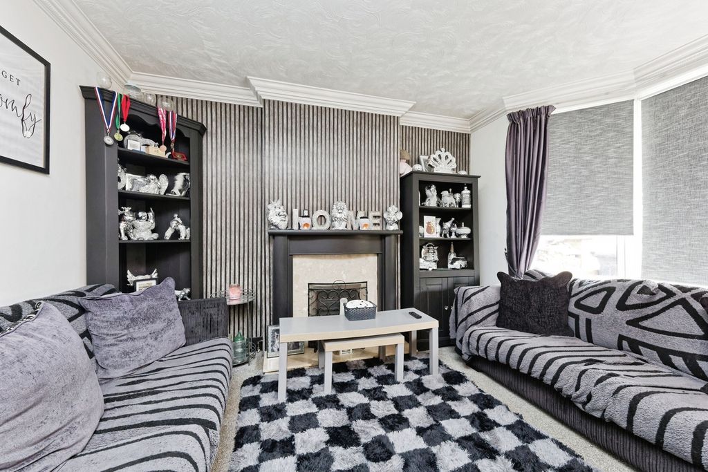 Property photo 2 of 17 Pbox-Img.Jpg