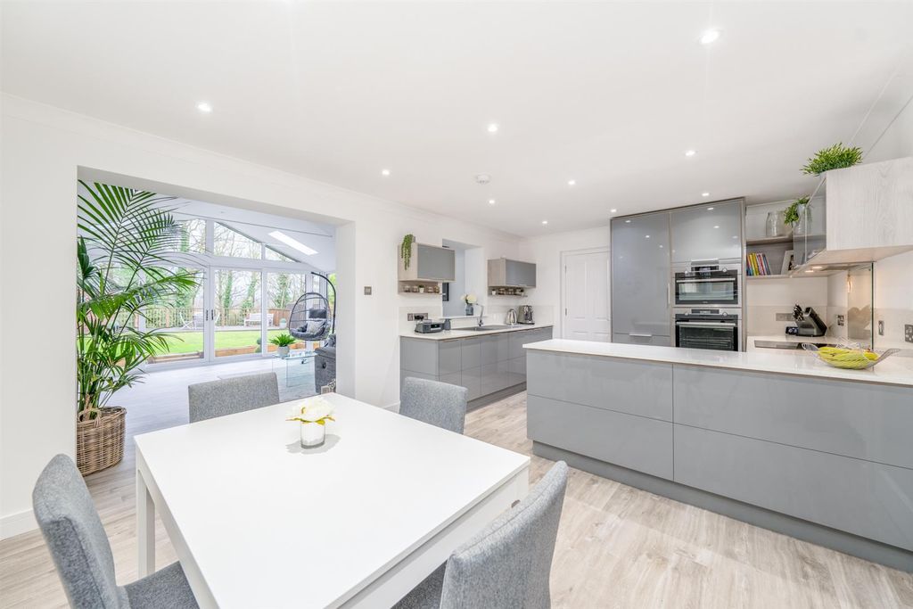 Property photo 3 of 24 22_Springwood_Rise_Kelso-05.Jpg