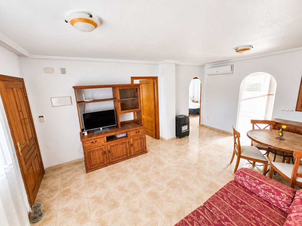 Property photo 3 of 36