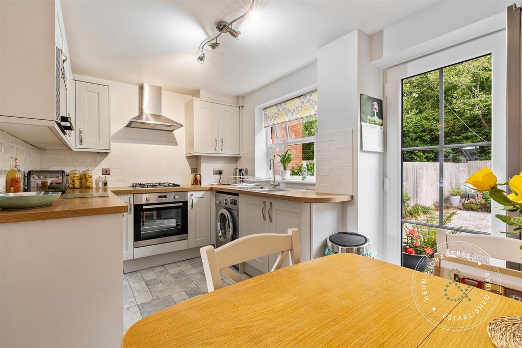 Property photo 3 of 28 Hern Crabtree-14.Jpg