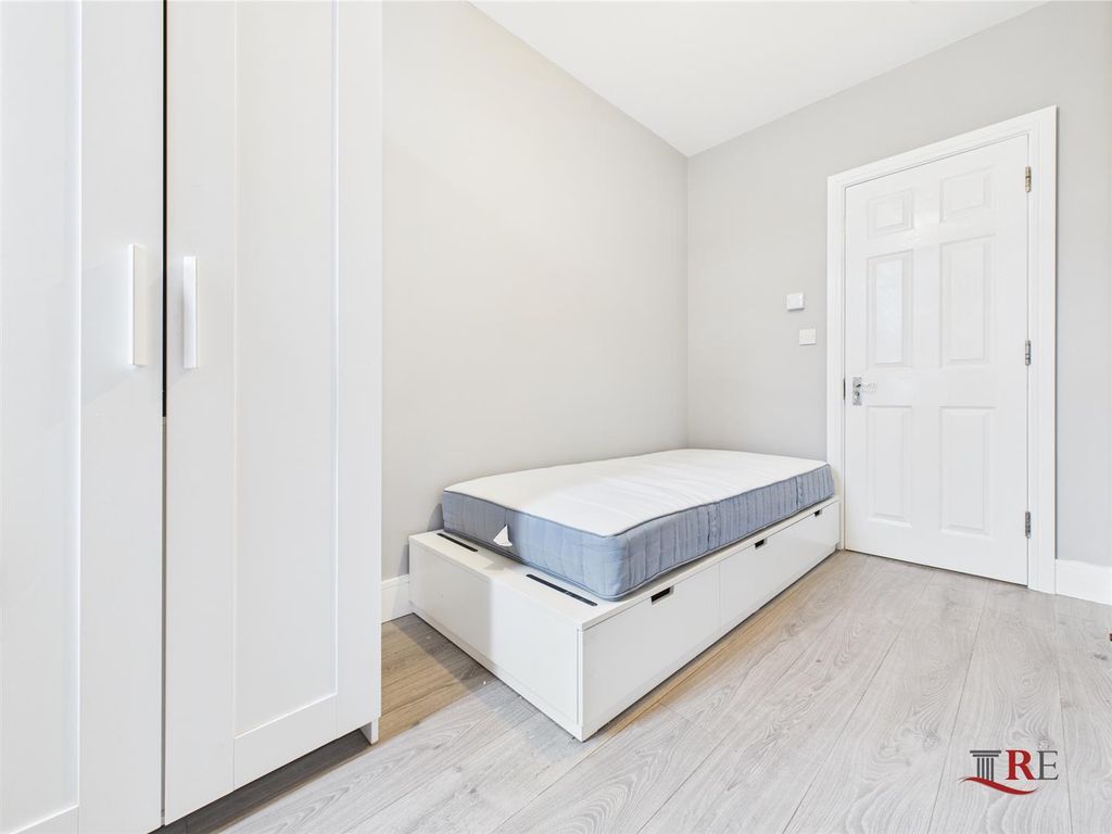 Property photo 1 of 5 Cam02489G0-Pr0170-Still001.Jpg