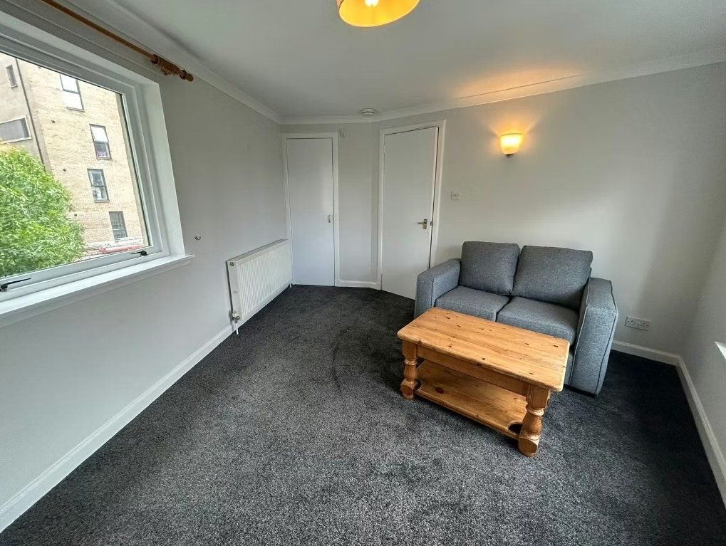 Property photo 3 of 8 Photo 3