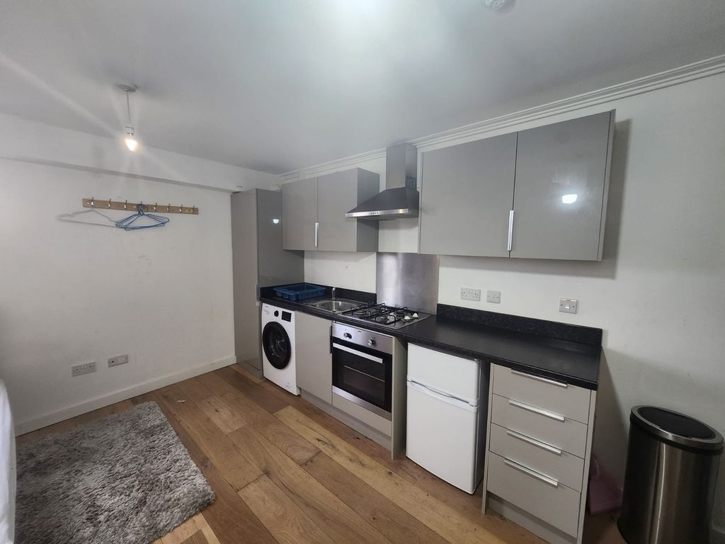 Property photo 2 of 4 Gallery