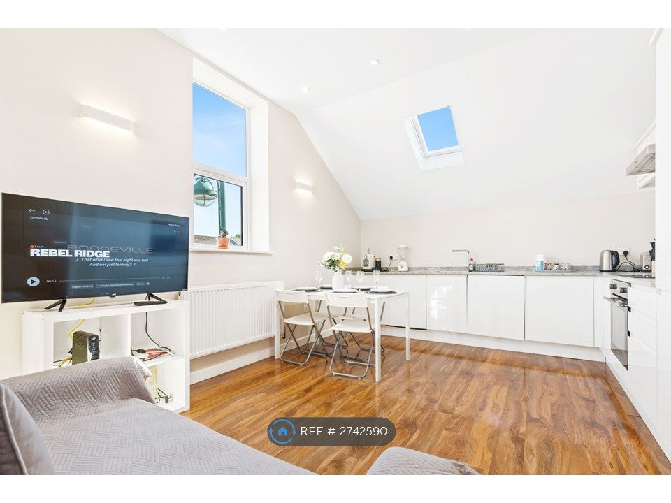 Property photo 3 of 11 Open Plan Kitchen