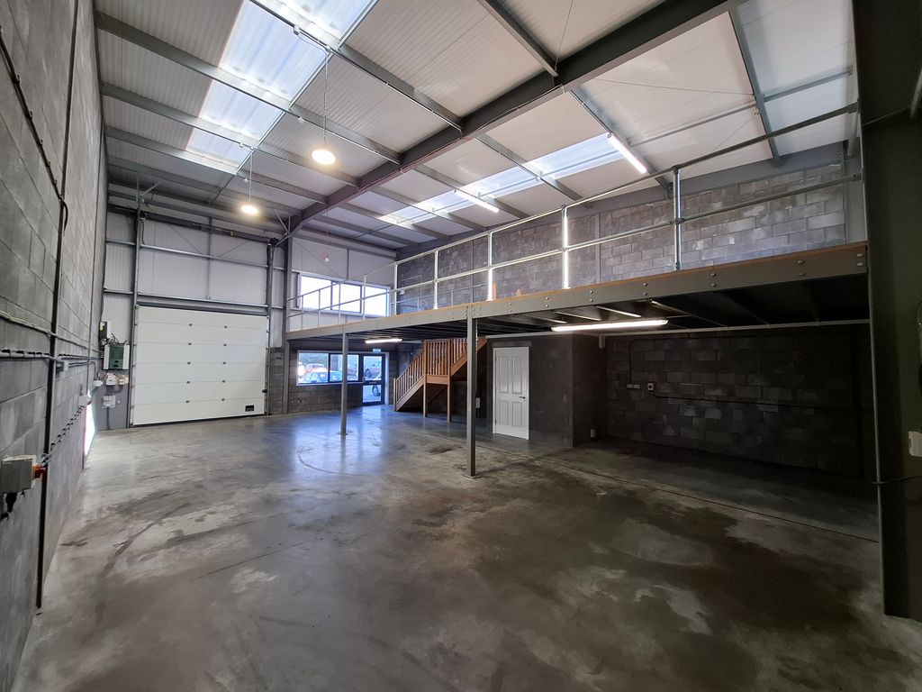 Property photo 3 of 6