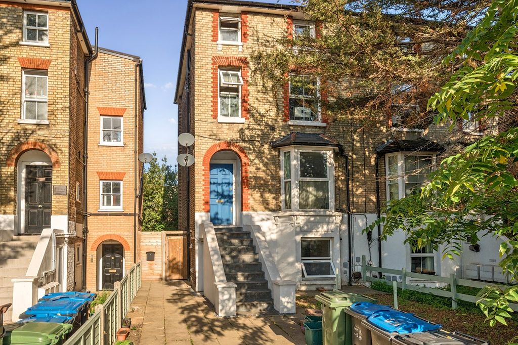 Property photo 2 of 10 Picture No. 21