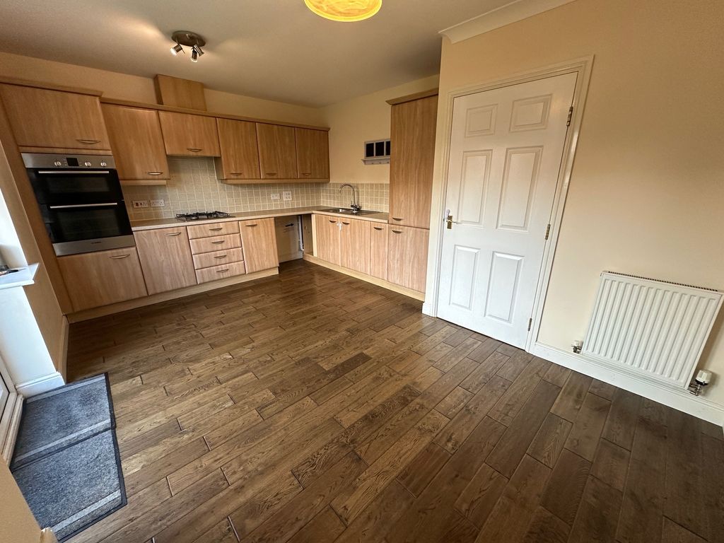 Property photo 2 of 15 3