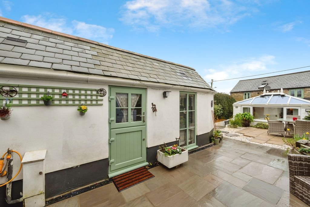 Property photo 1 of 21 Pbox-Img.Jpg