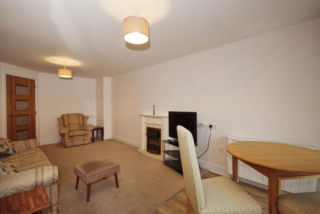 Additional image 5 of 1 bed flat for saleWilton Court, Southbank Road, Kenilworth CV8