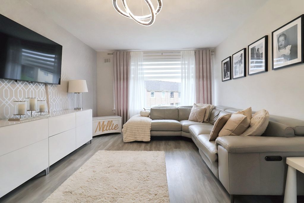 Property photo 2 of 23 Picture No. 19