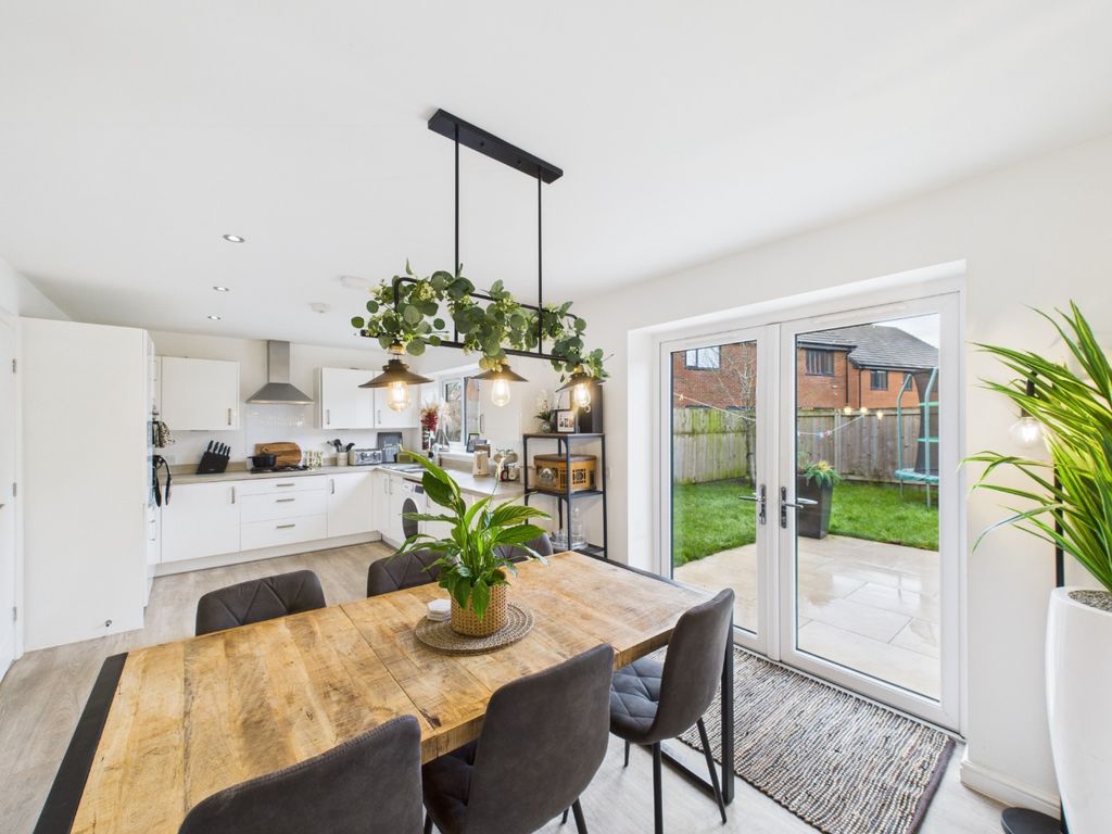 Property photo 2 of 18 4665426