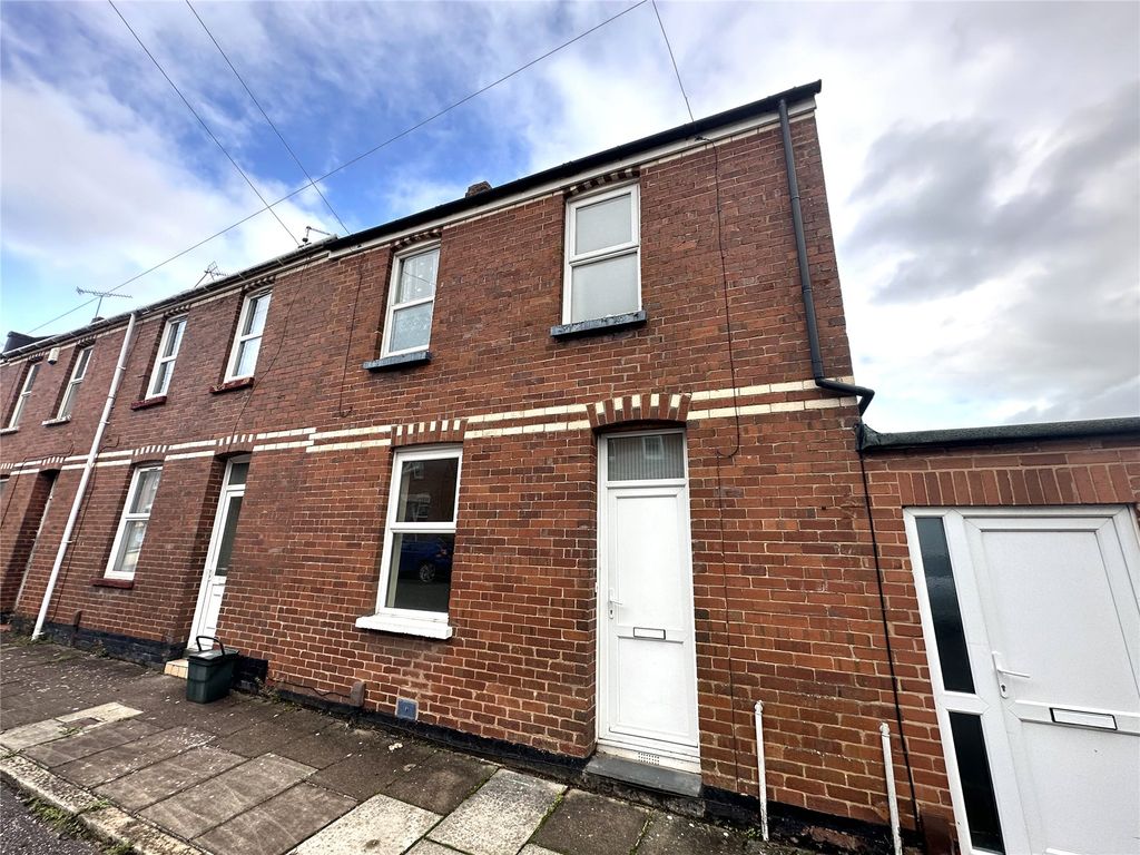 Property photo 1 of 7 Front