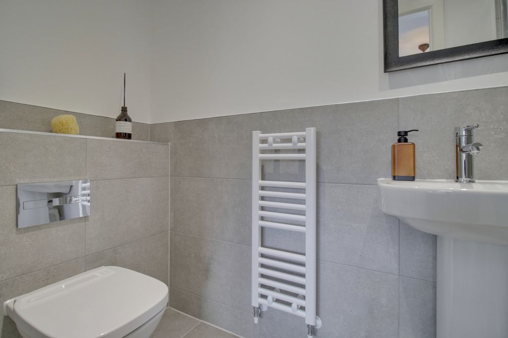 Additional image 22 of 4 bed detached house to rentPark Meadow Lane, Leeds, West Yorkshire LS12