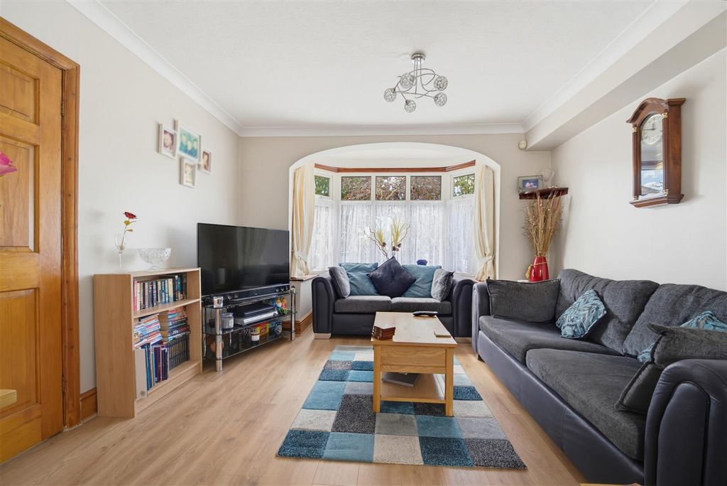 Property photo 2 of 12 67 Rydal Recp.Jpg