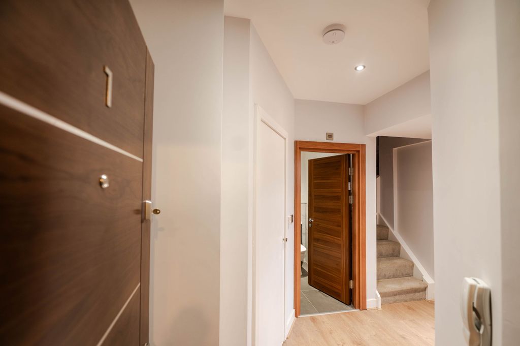 Property photo 2 of 47