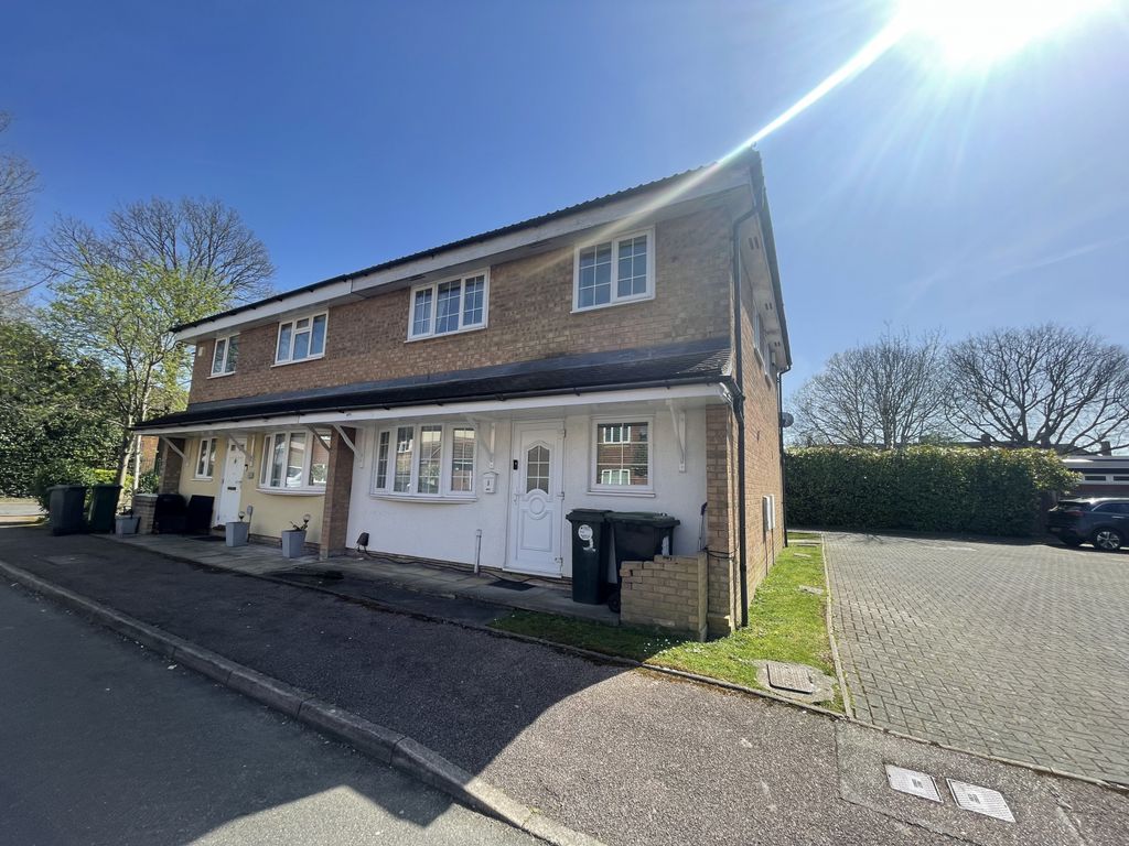 Property photo 1 of 6 2 Bedroom End Of Terrace