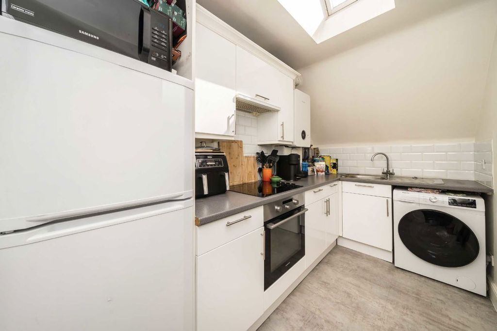 Property photo 3 of 4