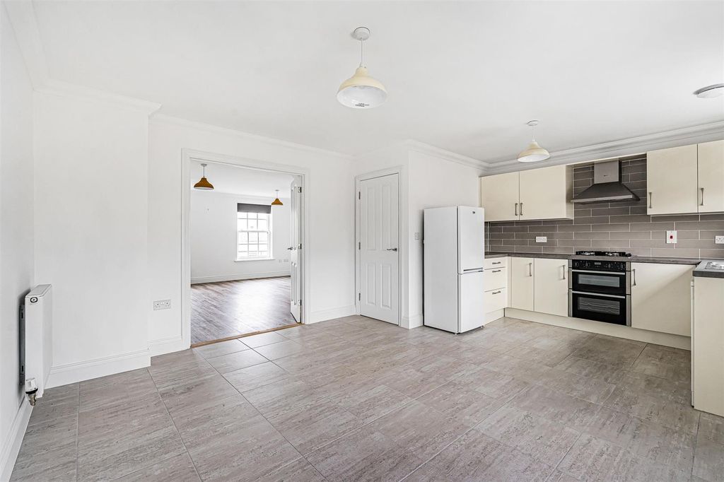 Property photo 3 of 22 39_67610.Jpg