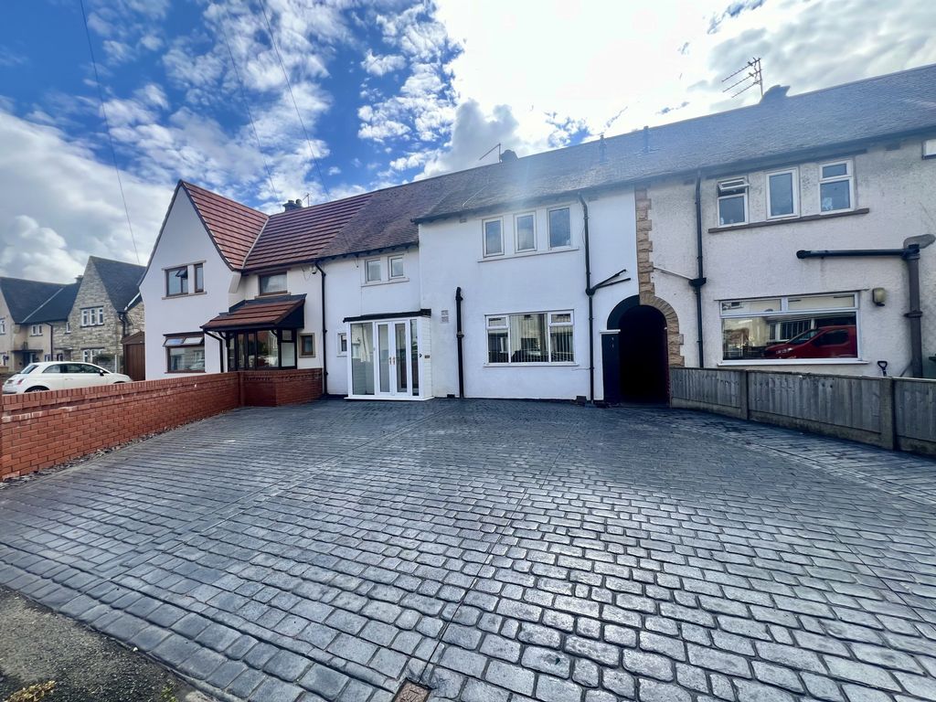 Property photo 1 of 27