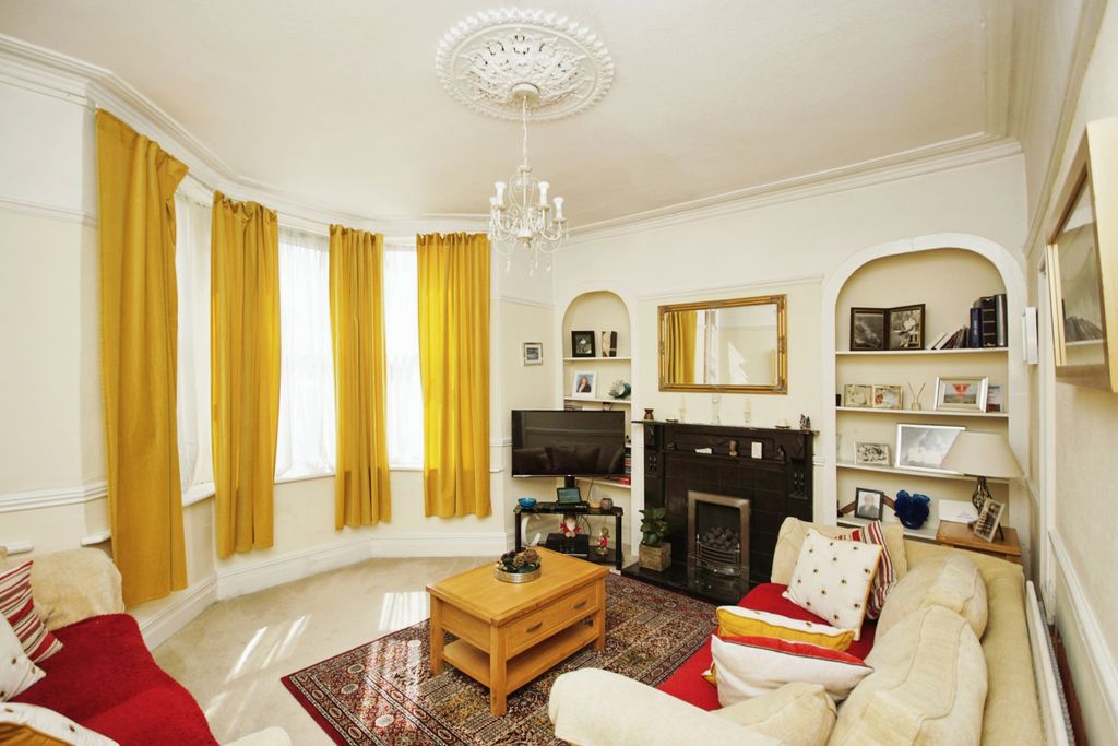 Property photo 2 of 16 Photography