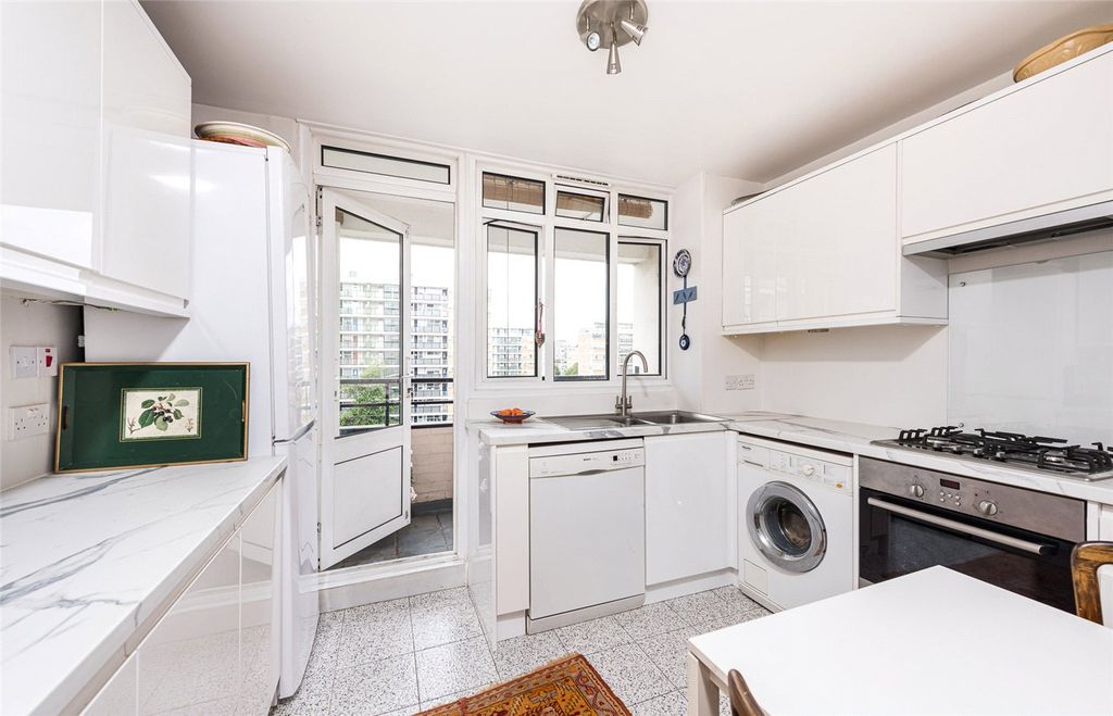 Property photo 3 of 12 Picture No. 09