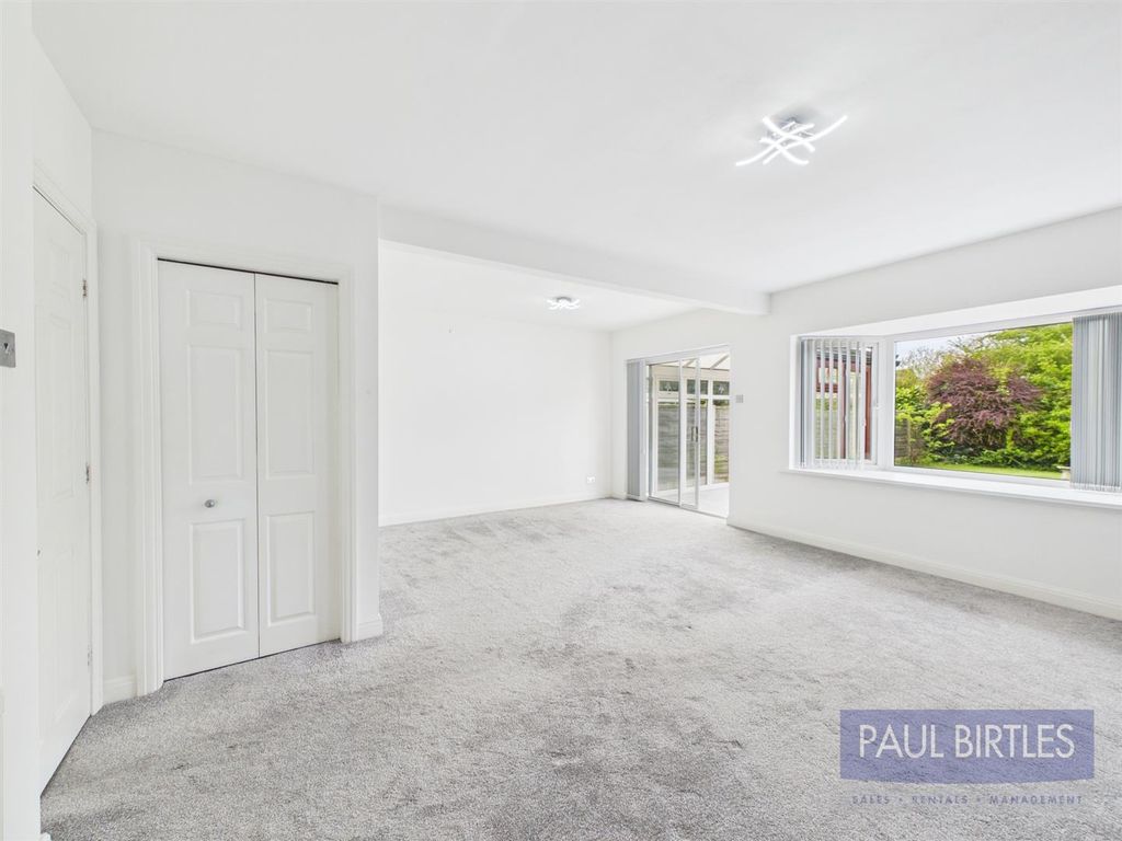 Property photo 3 of 27 Cam04378G0-Pr0333-Still019.Jpg