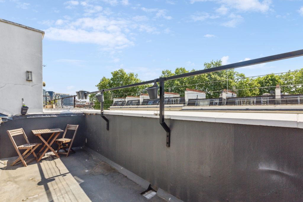Property photo 3 of 16 13