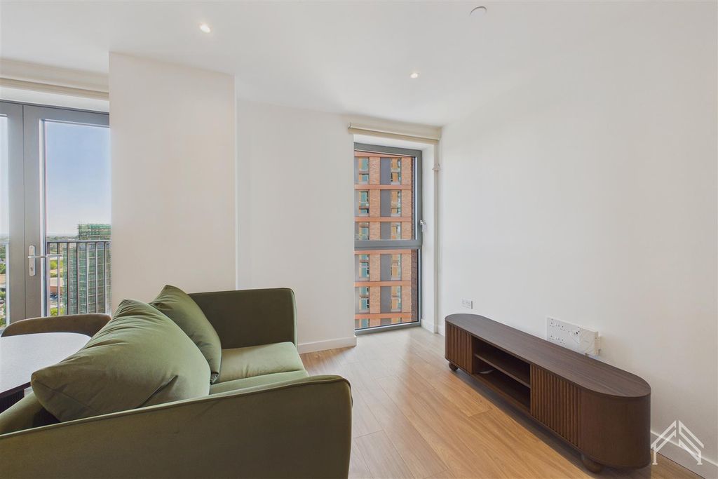 Property photo 3 of 10 3.Jpg