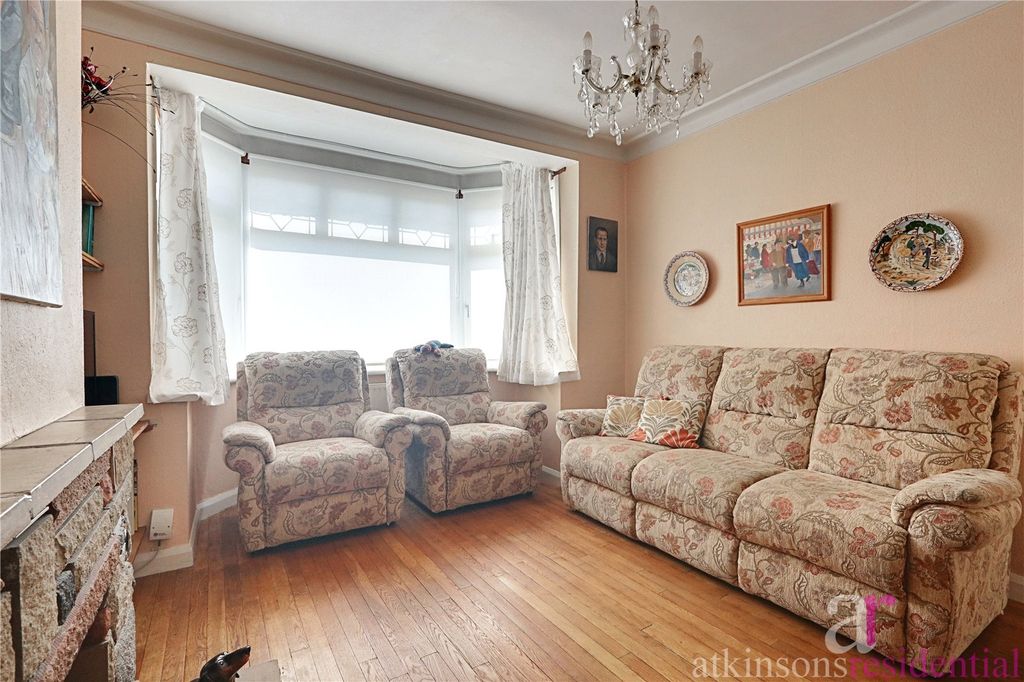 Property photo 3 of 19 Picture No. 07