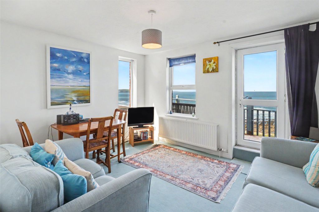 Property photo 2 of 17 2 - Picture No. 04