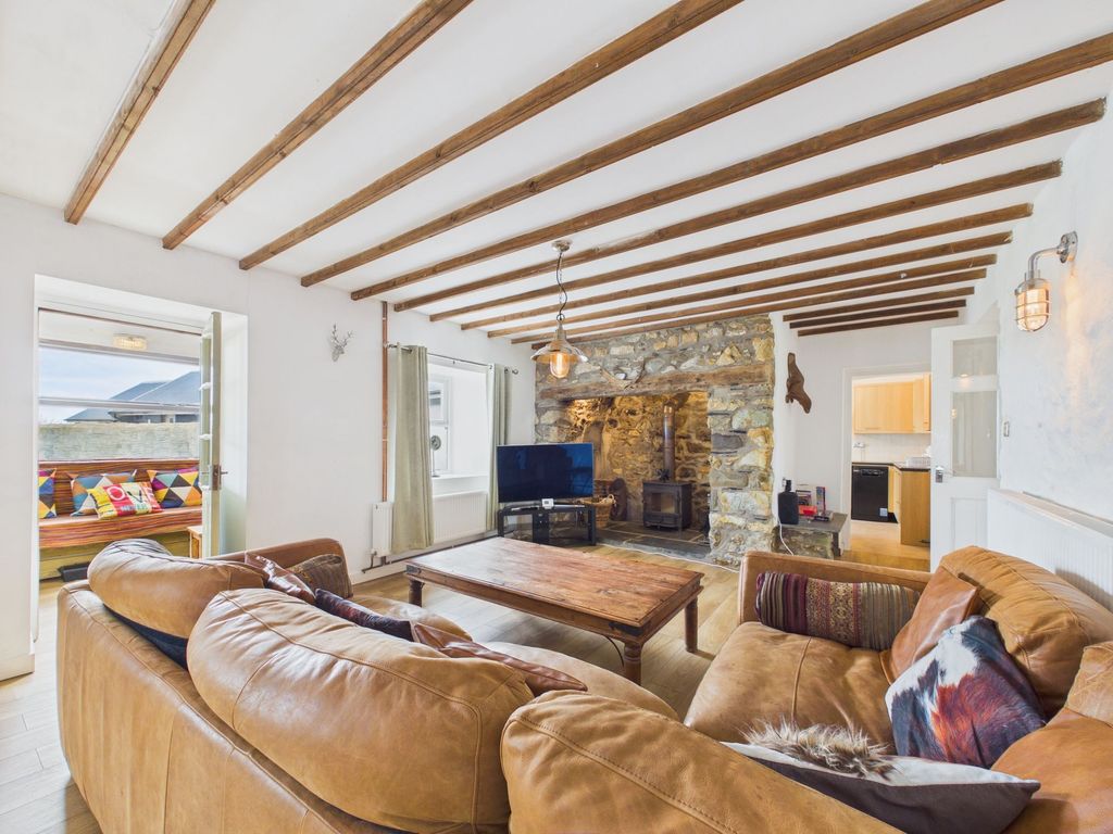 Property photo 3 of 24