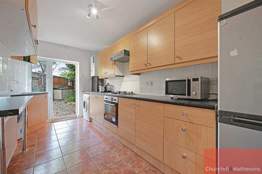 Property photo 3 of 11 Chmaa - Sunnungdale Avenue -  (9).Jpg