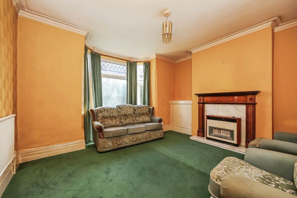 Property photo 2 of 11 Pbox-Img.Jpg
