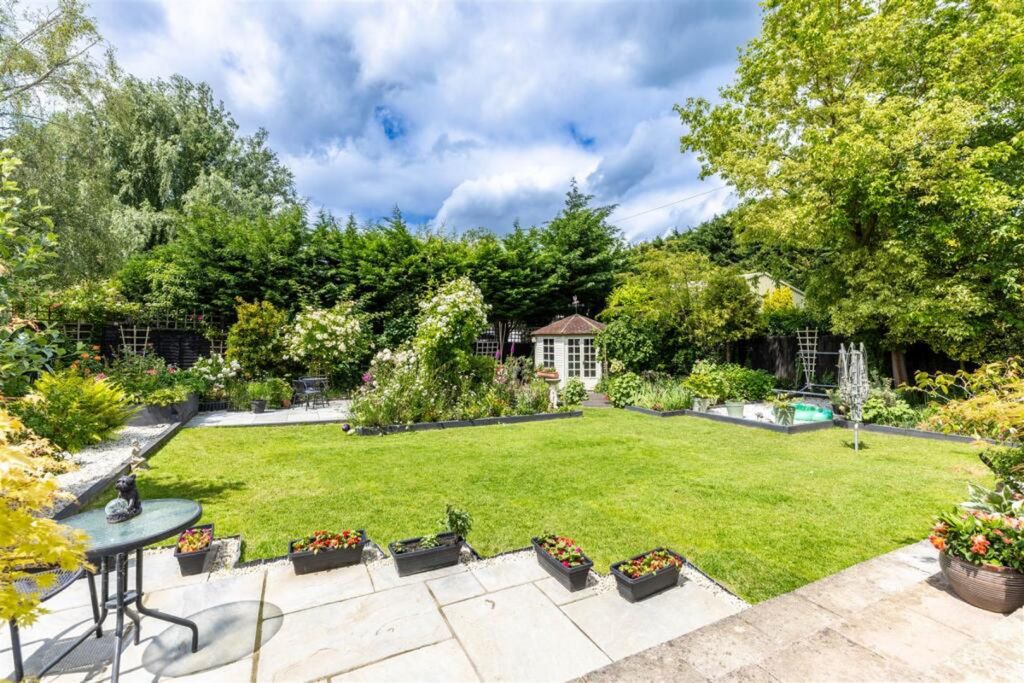 Property photo 2 of 24