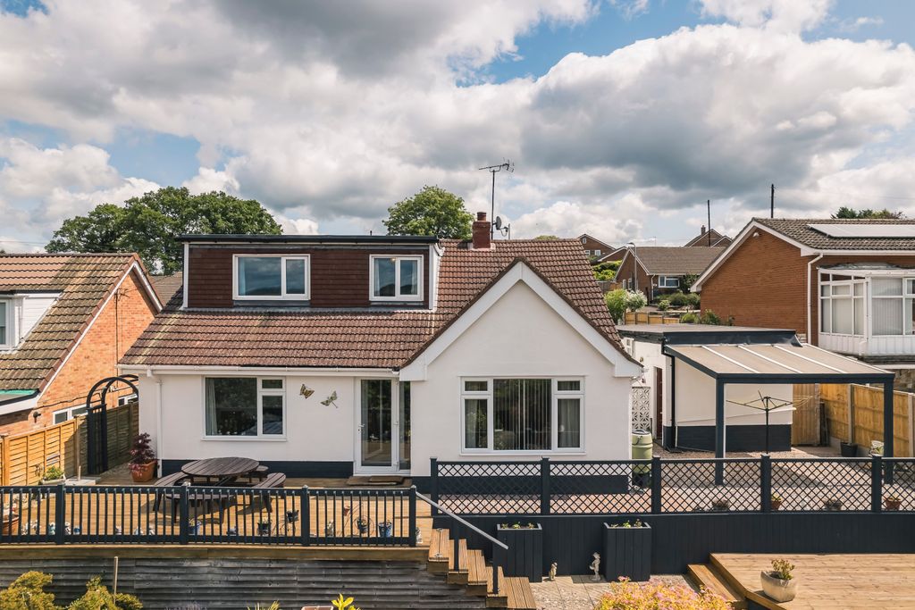 Property photo 1 of 27 Picture No. 33