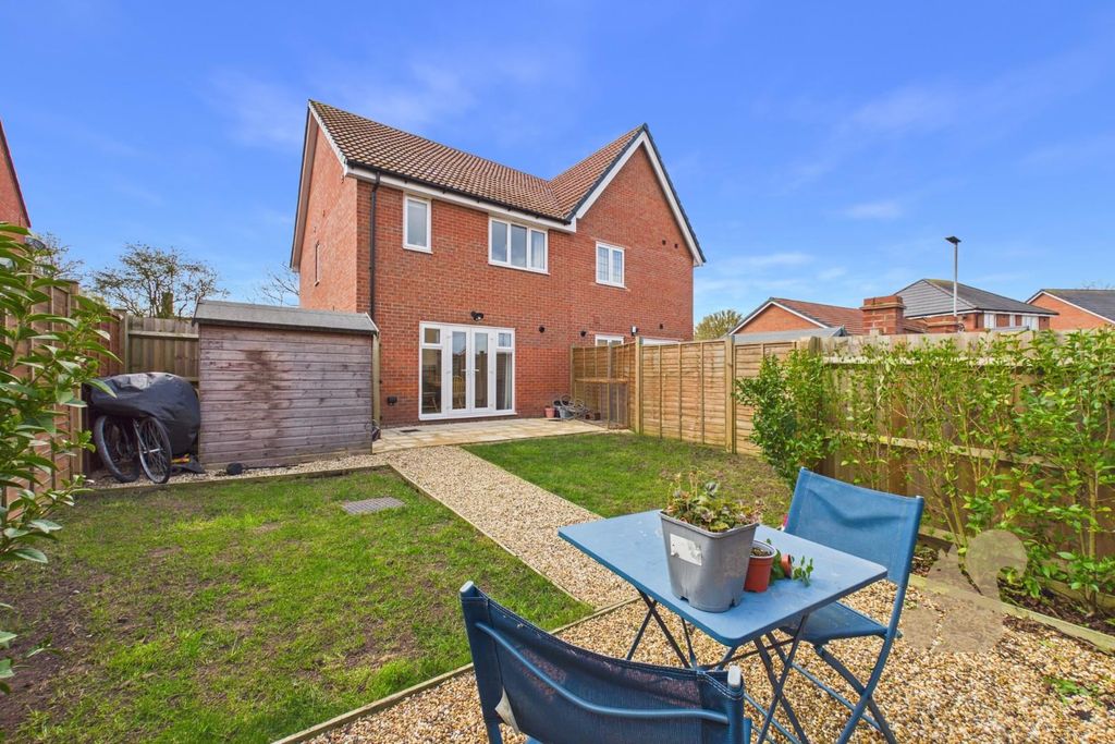 Property photo 3 of 15 Garden