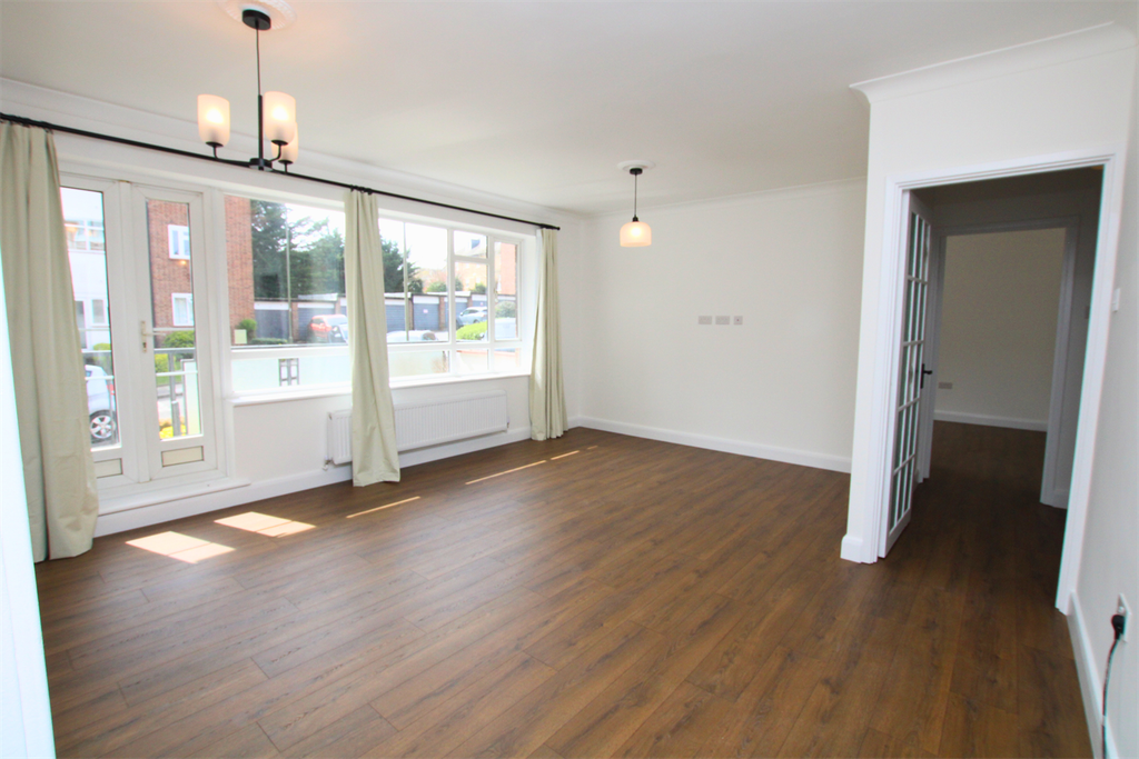 Property photo 1 of 9 (Main)