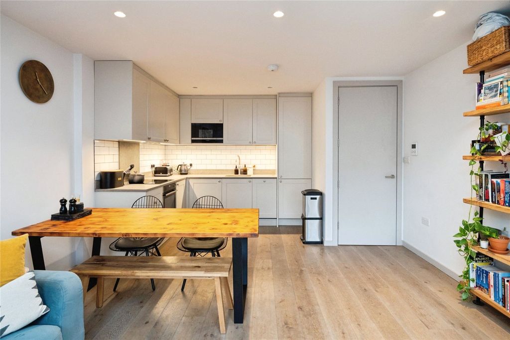 Property photo 2 of 20 Kitchen