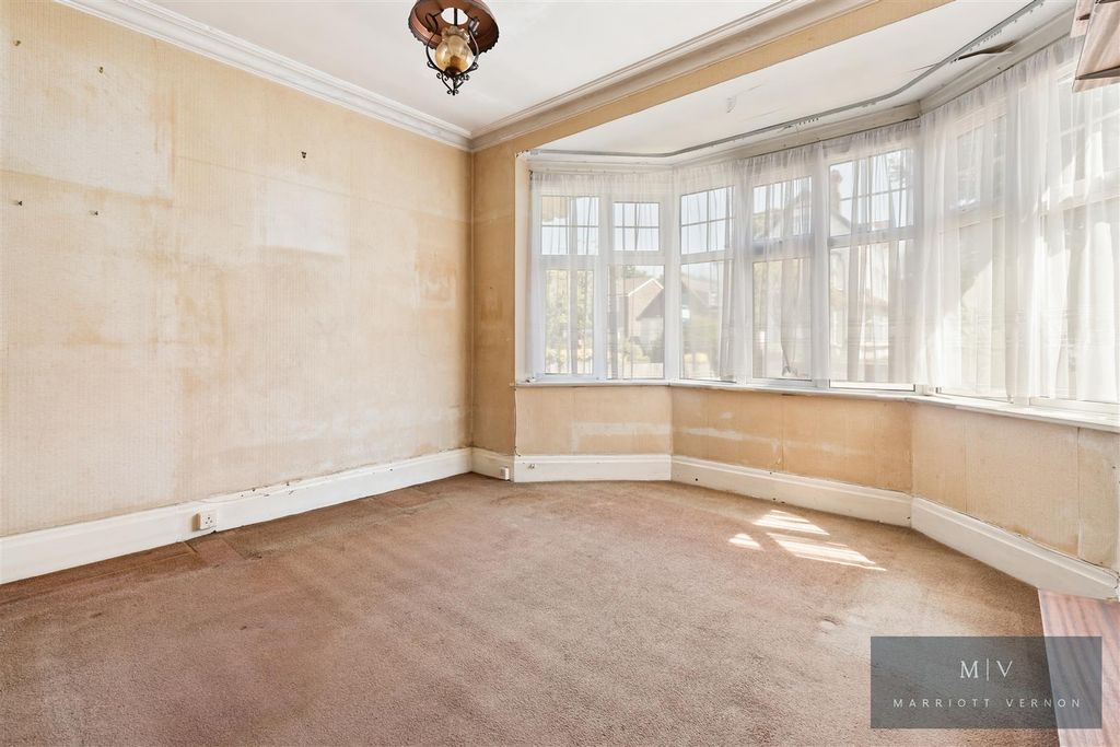 Additional image 6 of 6 bed detached house for saleCroham Park Avenue, South Croydon CR2