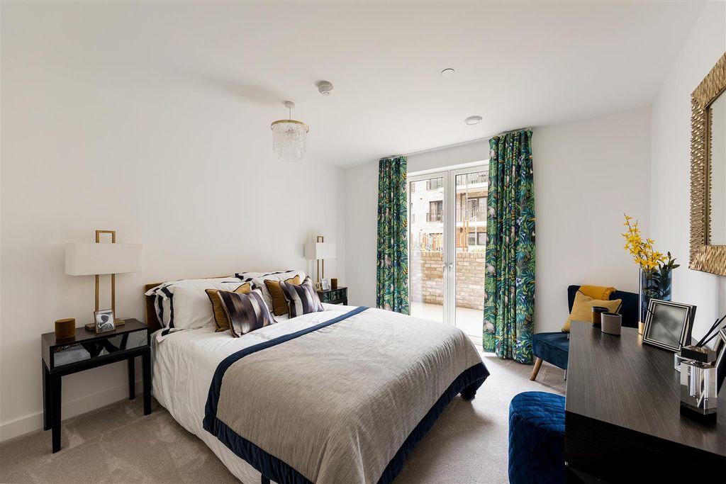 Property photo 3 of 26 Forest Road E17