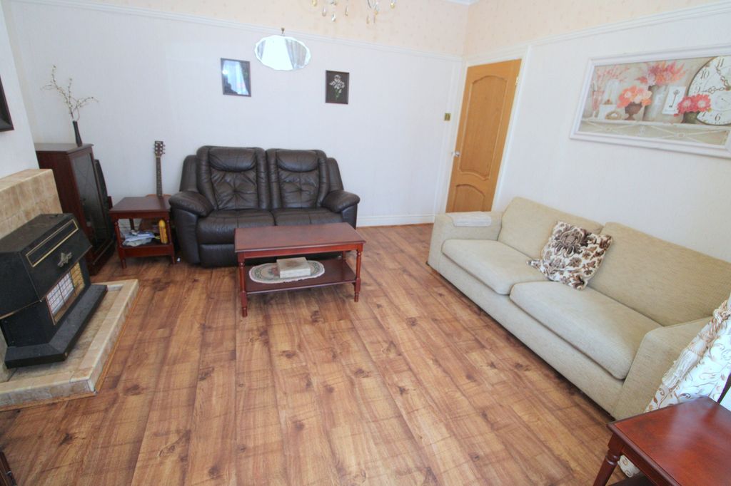 Additional image 5 of 4 bed terraced house for salePalace Avenue, Rhyl LL18