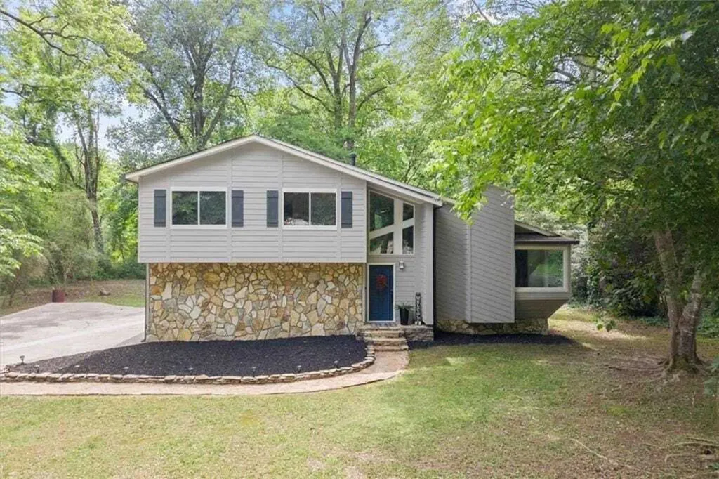 Property photo 1 of 31