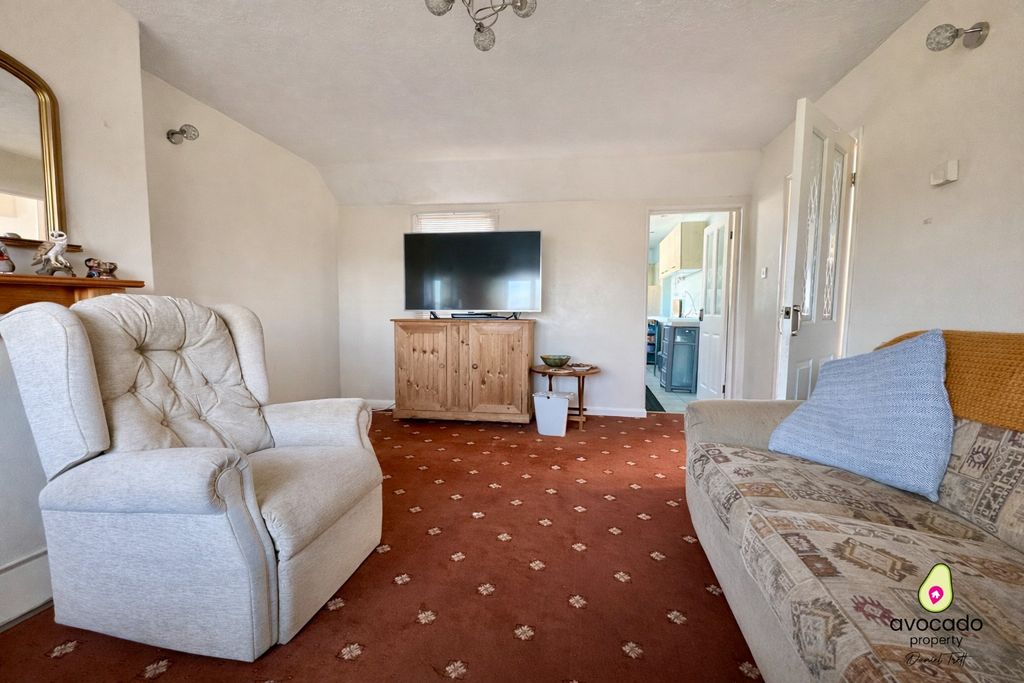 Property photo 2 of 20 4823474