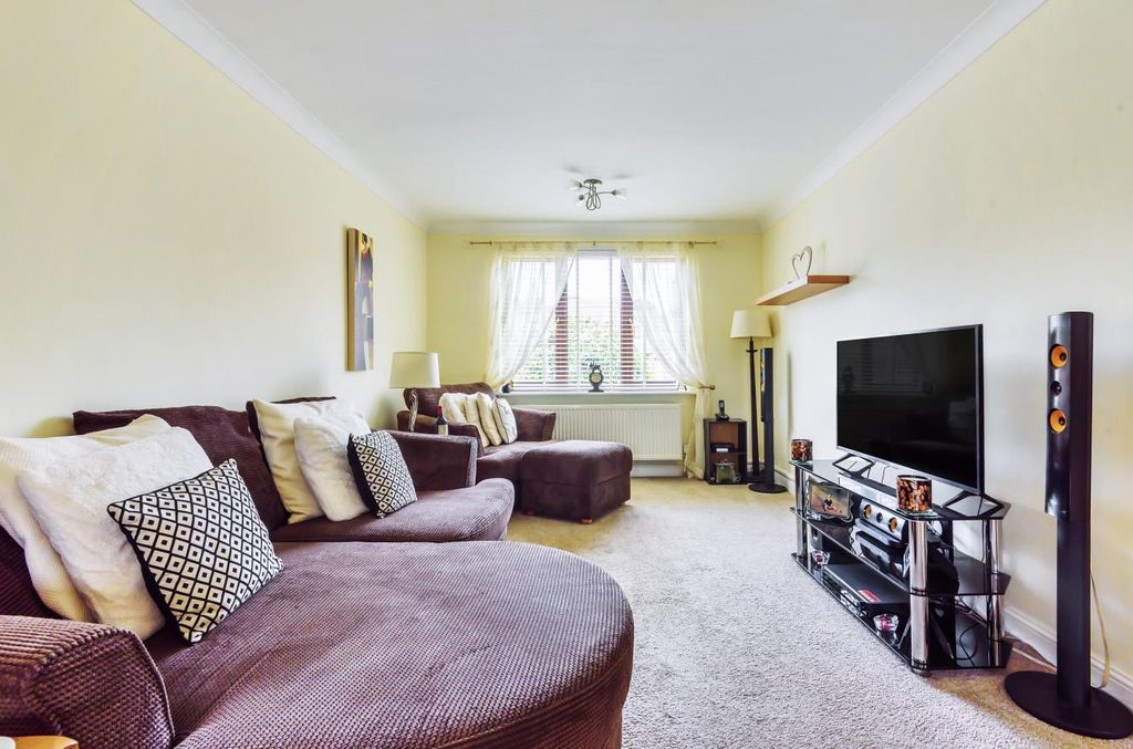 Property photo 3 of 17 876288 (12).Jpg
