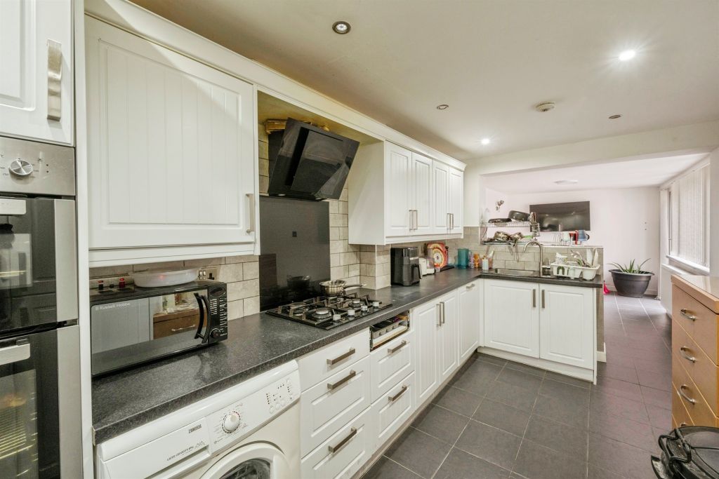 Property photo 3 of 17