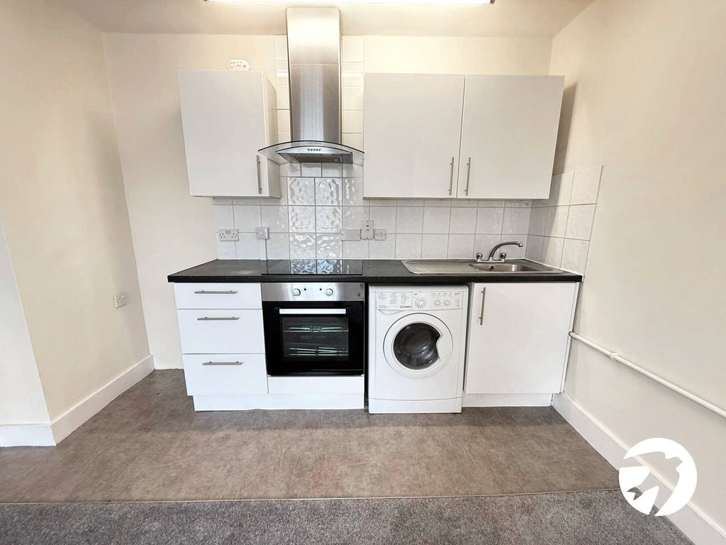 Property photo 3 of 9 Picture 3