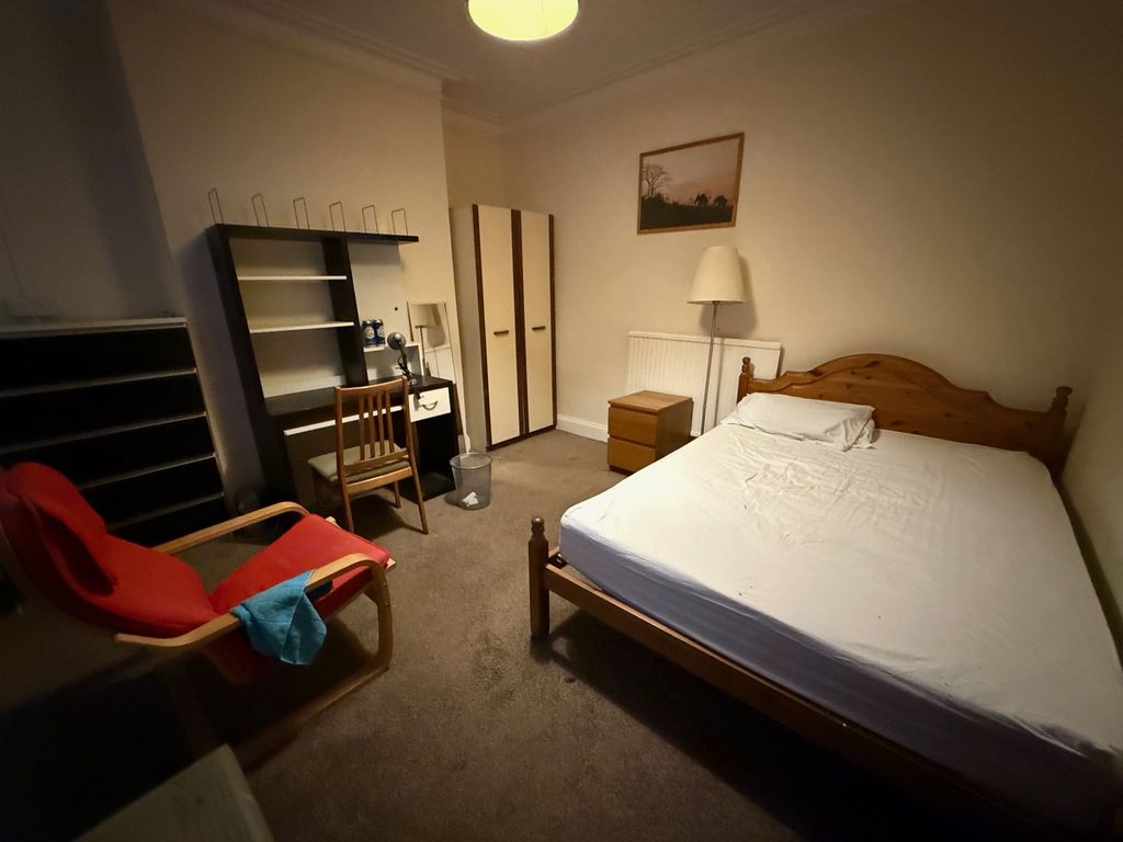 Property photo 3 of 7 Photograph 3