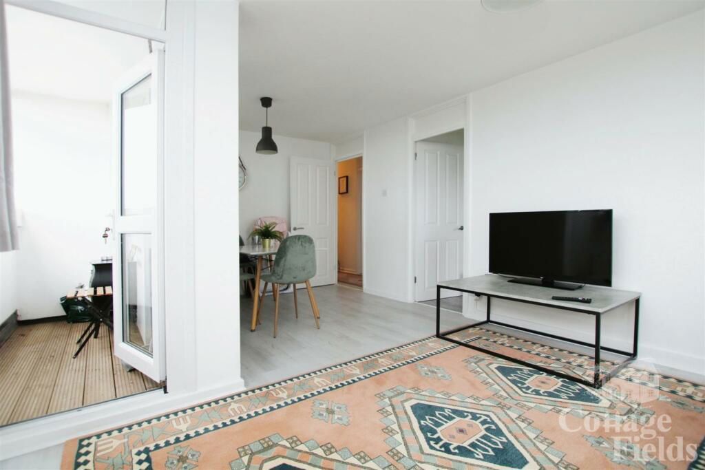 Property photo 3 of 11