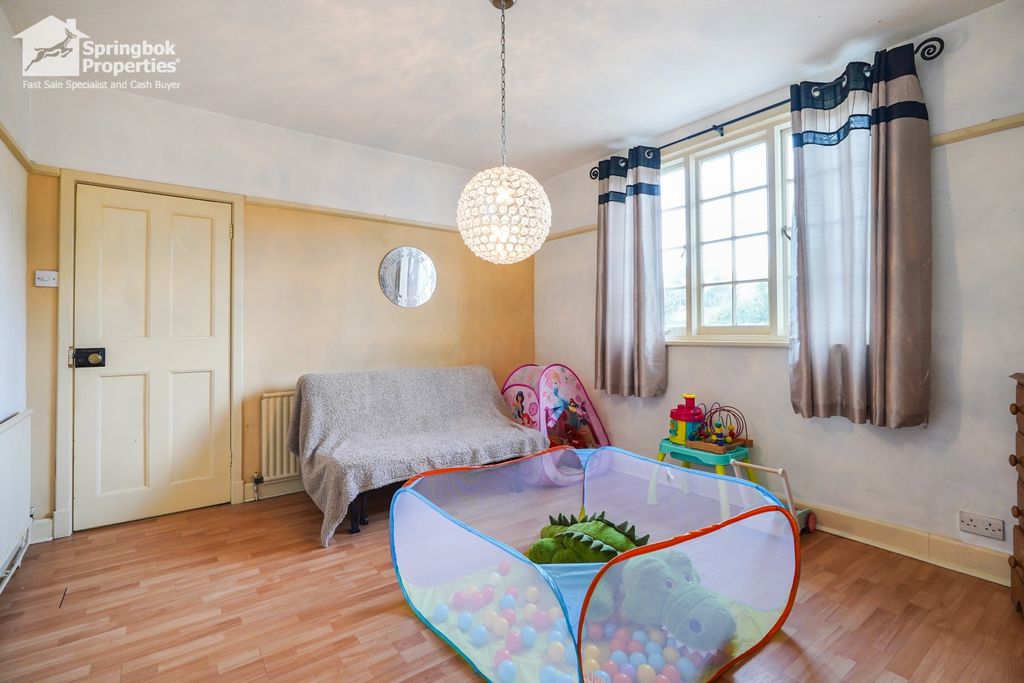 Property photo 3 of 21 2